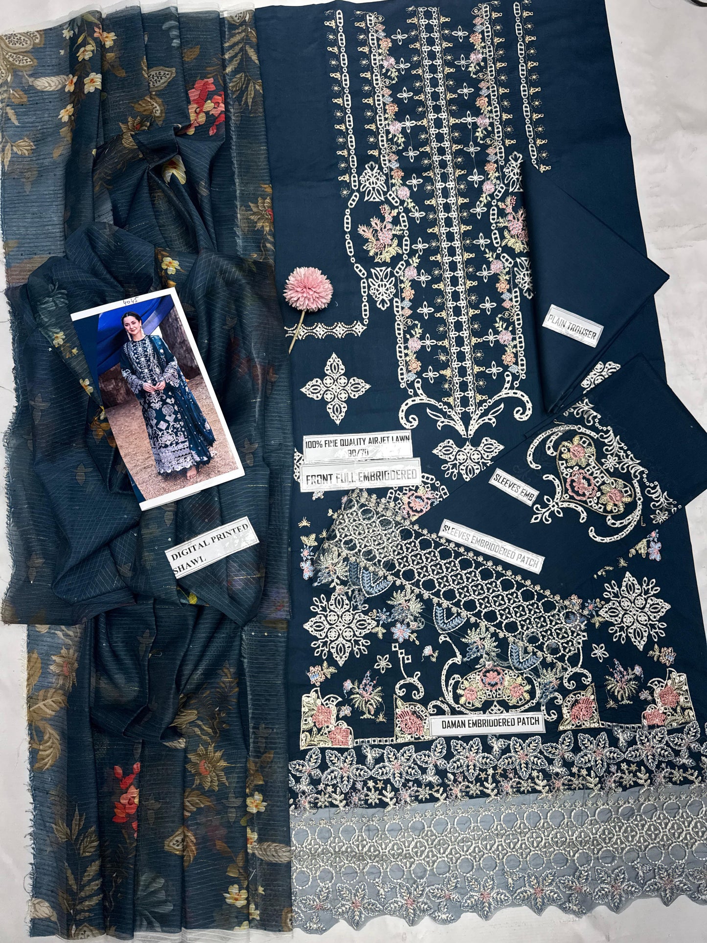 ๐*_Qalamkar 4045_*๐*Luxury Embroidered 3-Piece*