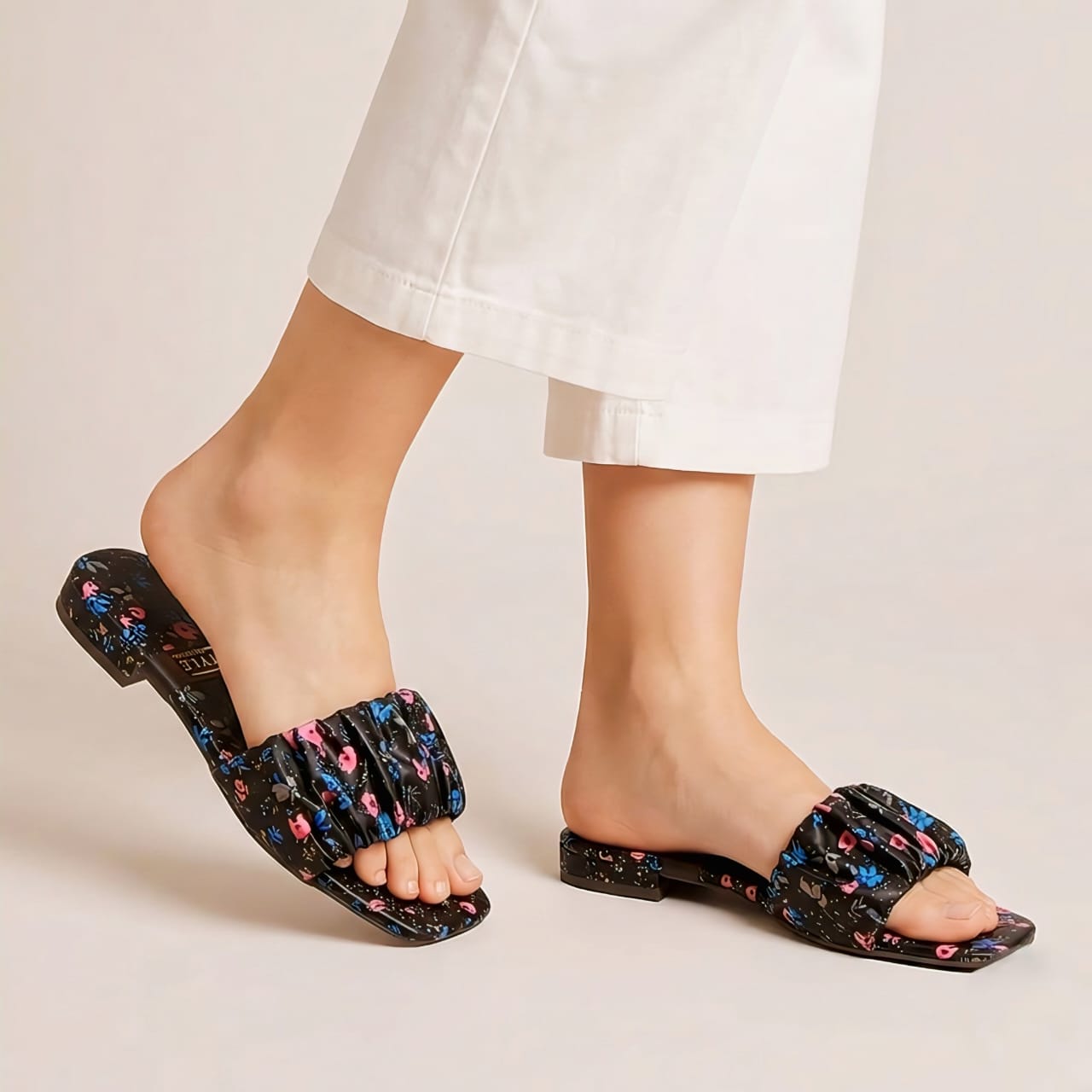 LADIES SLIPERS FOOTWEAR