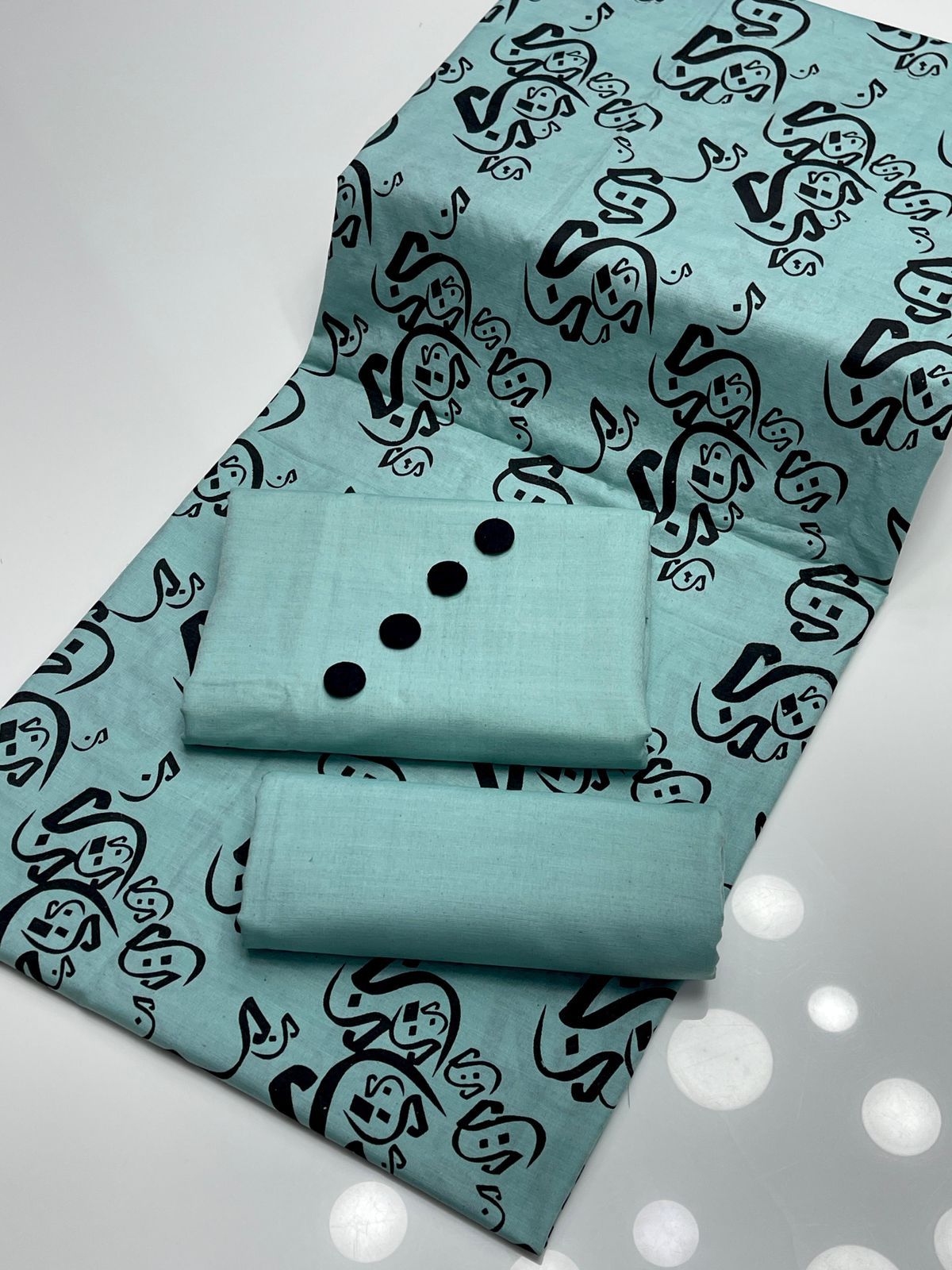 Khaddi Lawn,Shirt & Trouser, printed calligraphy dupatta.