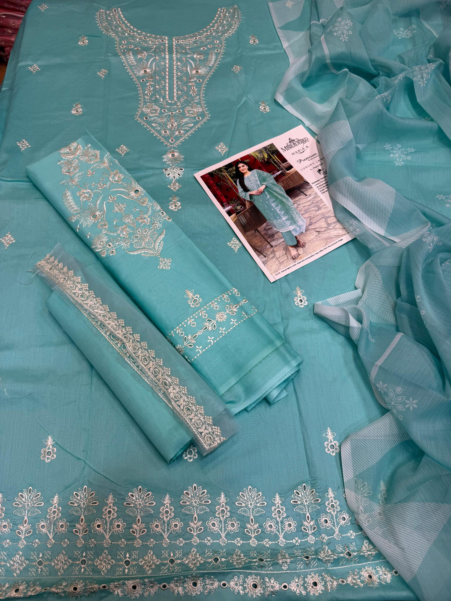 Maria-B Fine Quality Lawn with Indian chiffon Dopatta