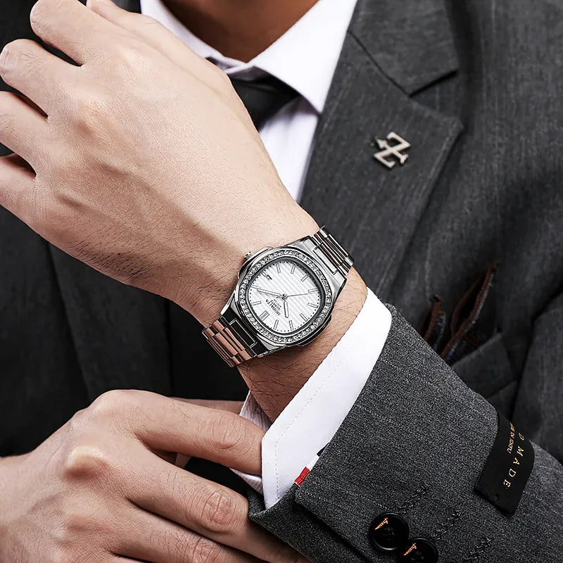 2022 New Fashion Square Luxury Diamond Quartz Business Men's Watch Alloy Steel Band Simple Scale Watch