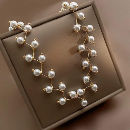 TRENDY NECK CHOKER.