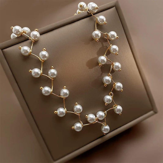 TRENDY NECK CHOKER.
