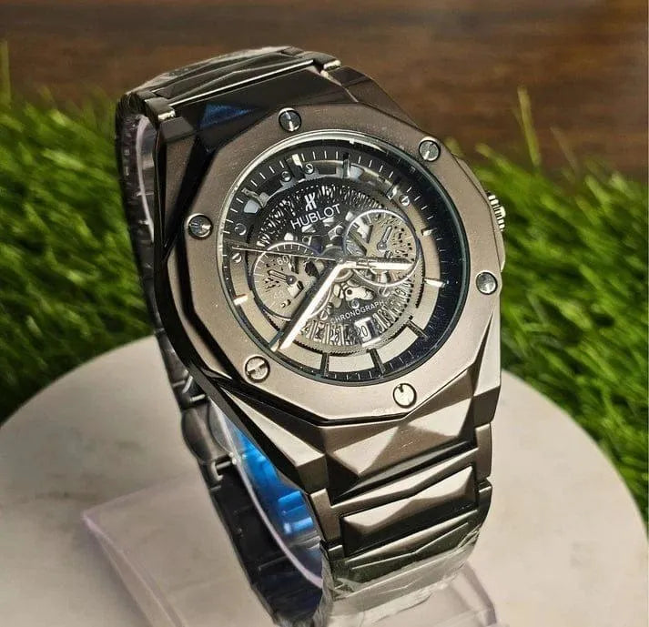 Men's Quartz chain strap watch - Water resistant