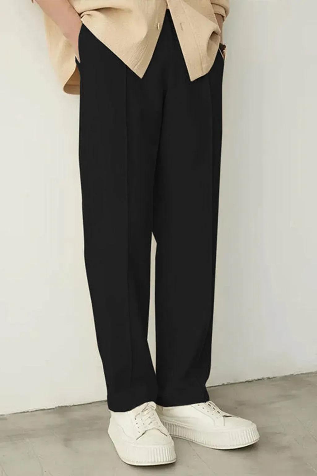 Noir relaxed Fit trousers.