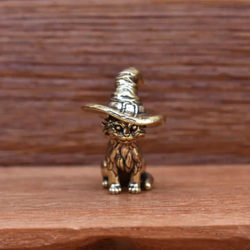 Decorative Small Brass Kitten Statue, Retro sorcerer Cat Miniature for Unique Home Decor.