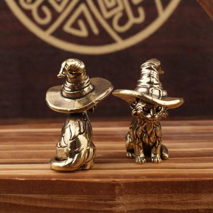 Decorative Small Brass Kitten Statue, Retro sorcerer Cat Miniature for Unique Home Decor.