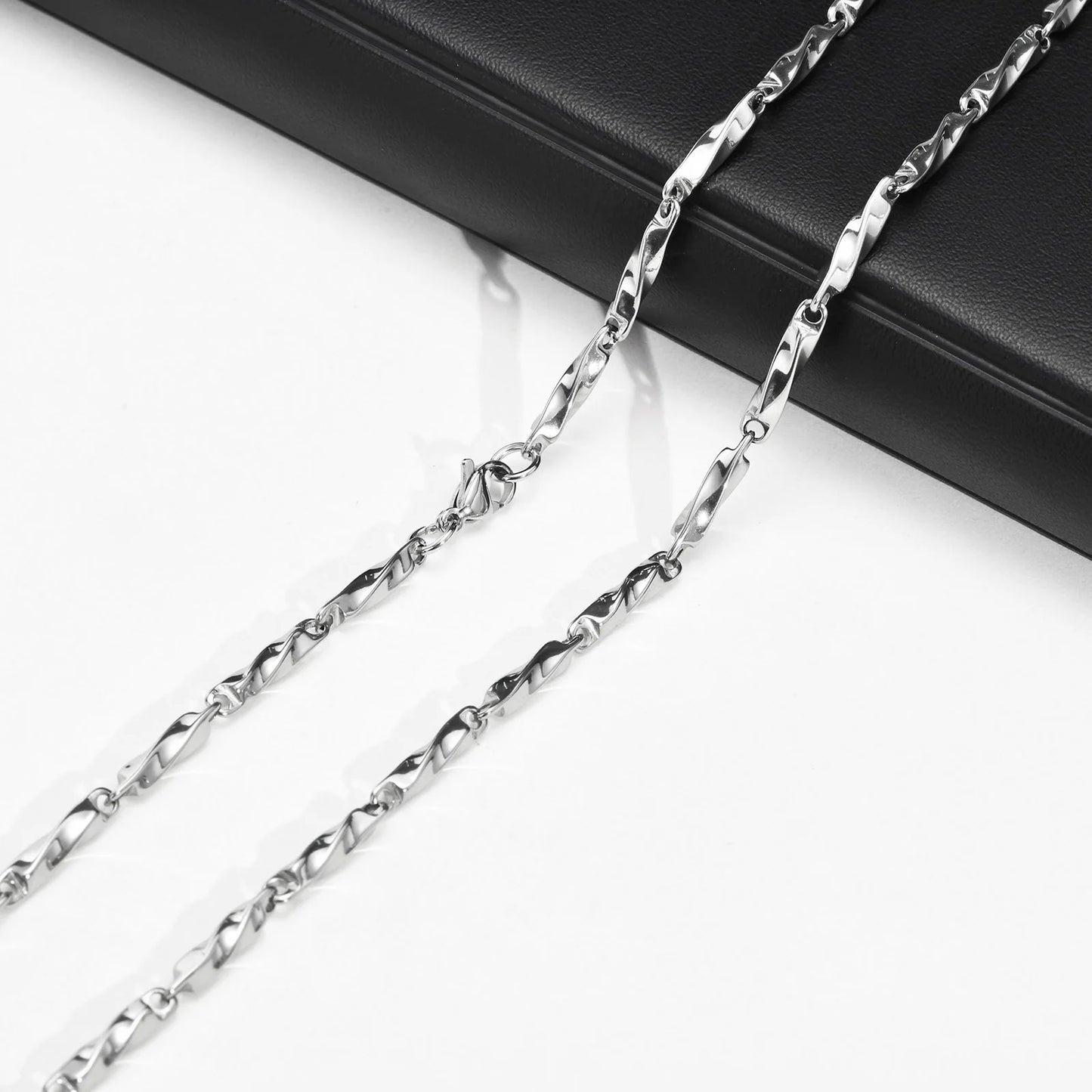 Mens Mobius Chain Necklaces Gifts Jewelry, Silver Color 4mm Wide Stainless Steel Geometric Twisted Links Choker Collar