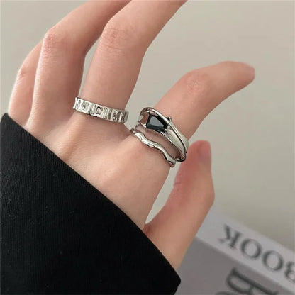 2pcs/set Women Rings Exaggerated Lines Rings for Women Fashion Simple Distorted Geometric Party Statement Designer Jewelry