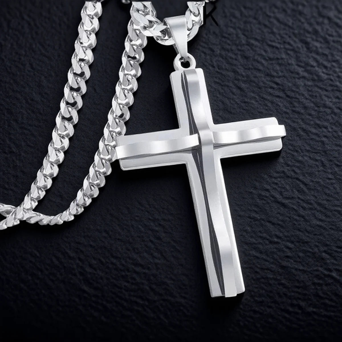 Mens Cross Pendant Necklace Hip Hop Jewelry Fashion Trendy Chain for Men Gift Accessories Stylish Necklace