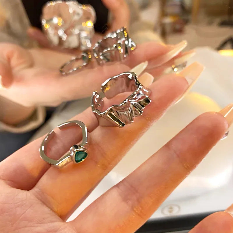 2pcs/set Women Rings Exaggerated Lines Rings for Women Fashion Simple Distorted Geometric Party Statement Designer Jewelry