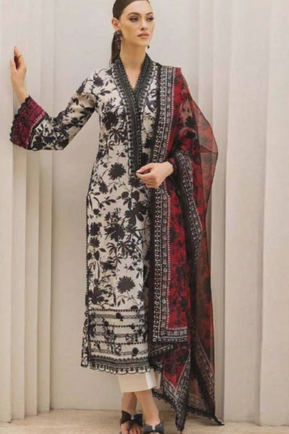 Ladies winter collection printed Karandi (Dupatta, shirt, trouser, 3Pcs)