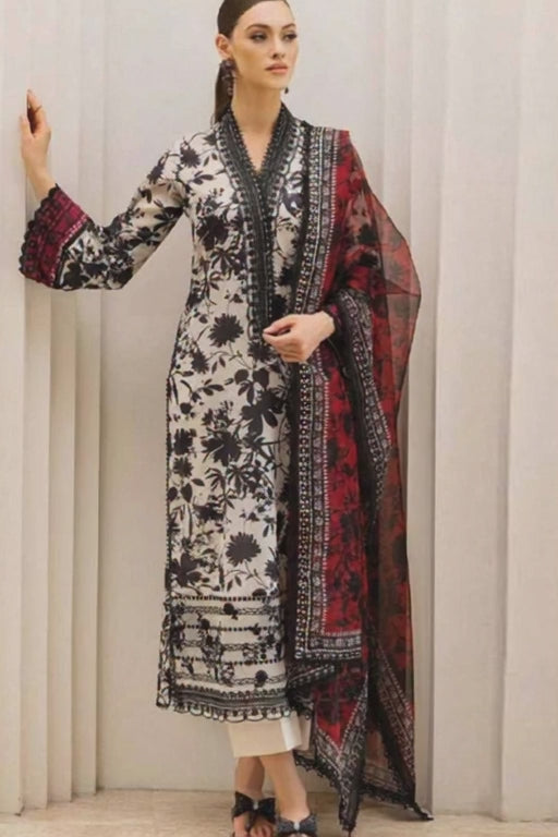 Ladies winter collection printed Karandi (Dupatta, shirt, trouser, 3Pcs)