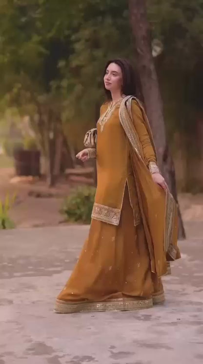 Aneela’s 3 PCS premium Quality lawn 90/88*