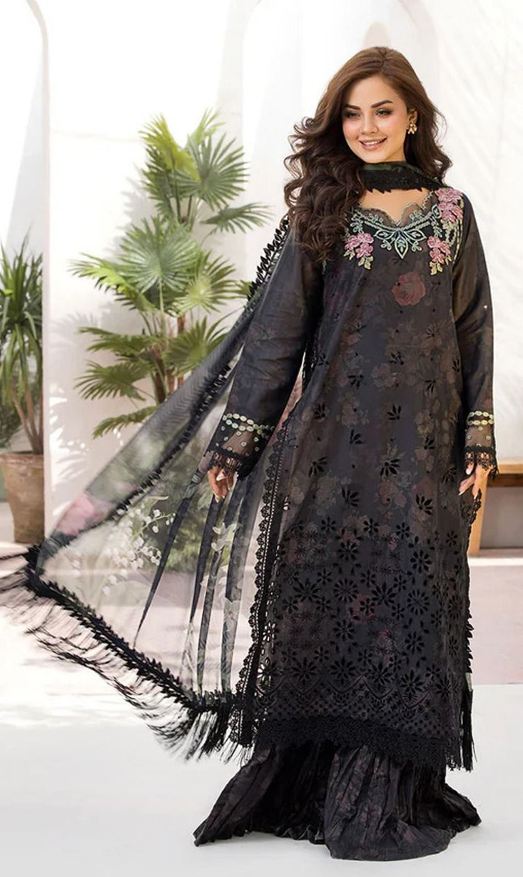 SOBIA NAZIR- Summer Banadora Lawn