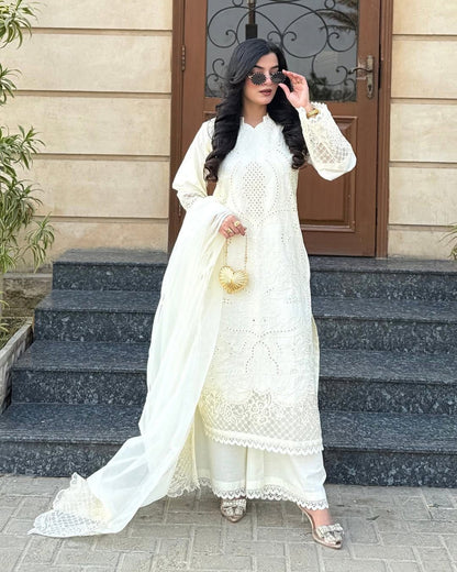 MARIA.B worn by SHAMZAY.