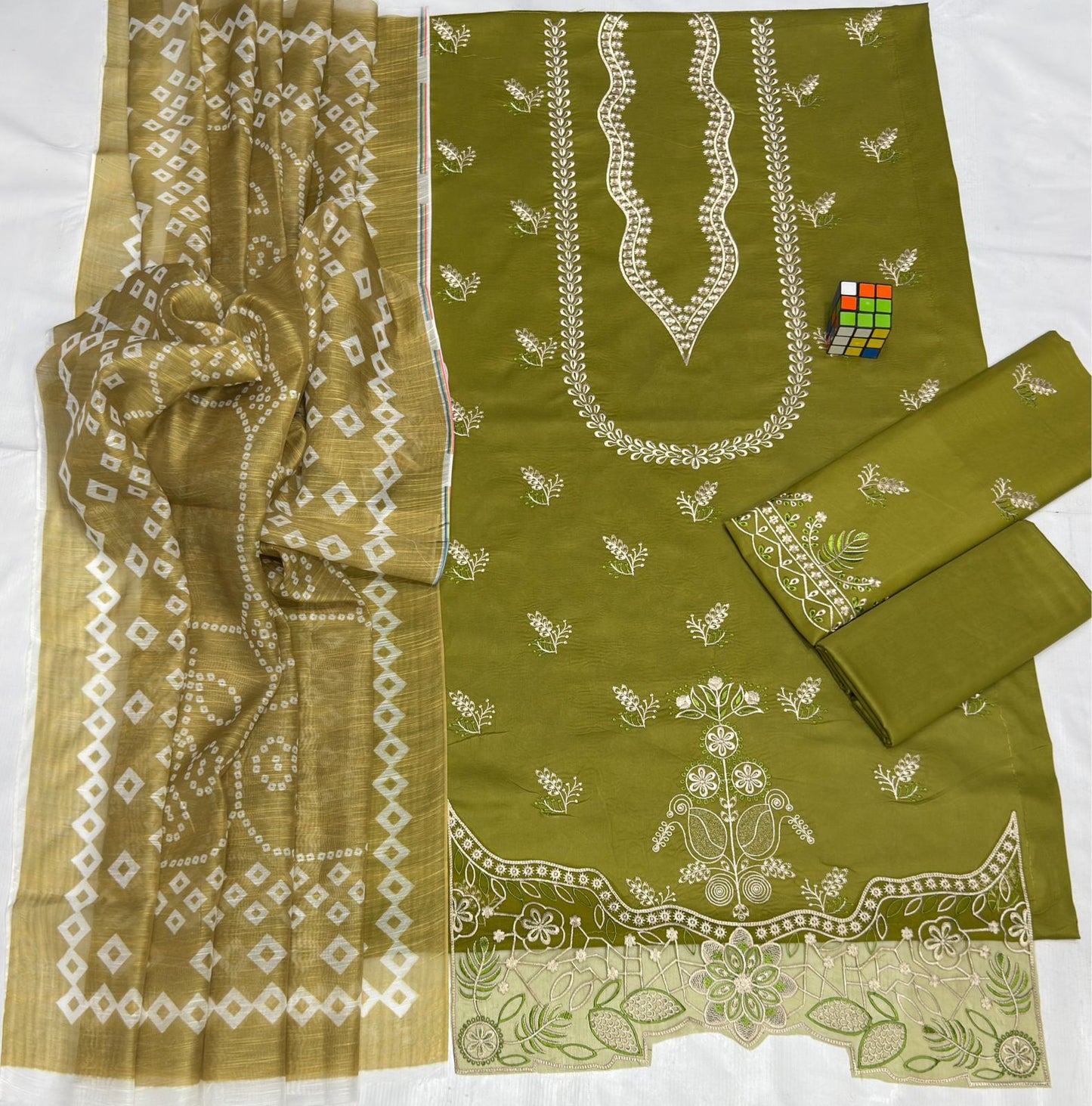 Lawn, Best Quality Pure 💯 Airjet Lawn 90/70 Stuff*