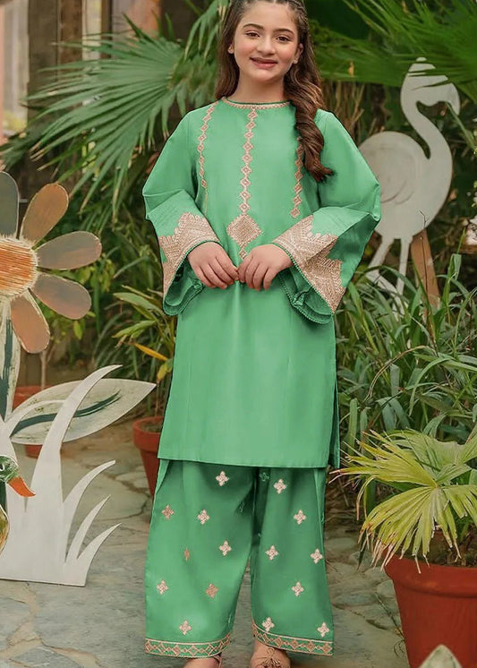 Girls lawn embroidered suit 2pcs