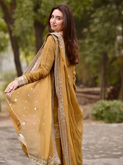 Aneela’s 3 PCS premium Quality lawn 90/88*