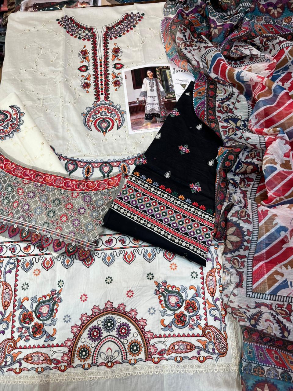 Jazmin Luxury Fine Quality Lawn with voil diamond Dopatta3 Pcs Suit