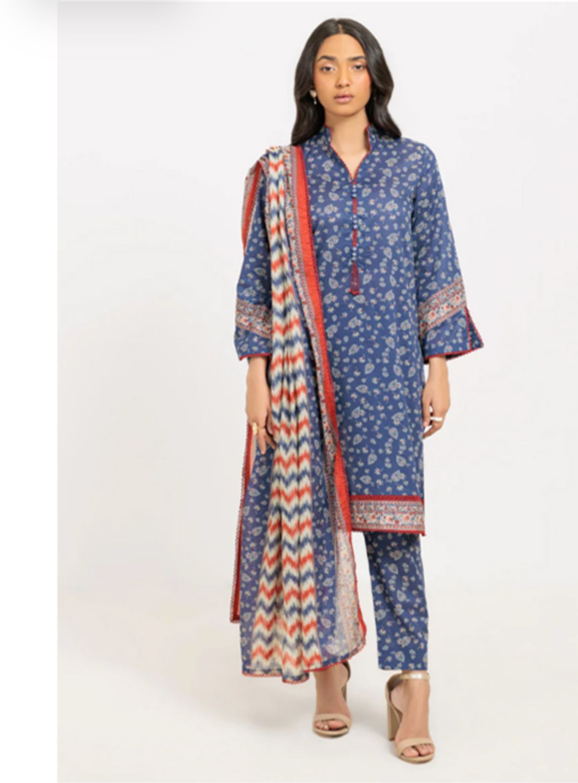 BONANZA SATRANGI*PREMIUM LAWN, PRINTED 90/70 Lawn Front,Back & Sleeves