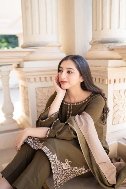 URGE, AIR JET 90/70 LAWN EMBROIDERED COLLECTION
