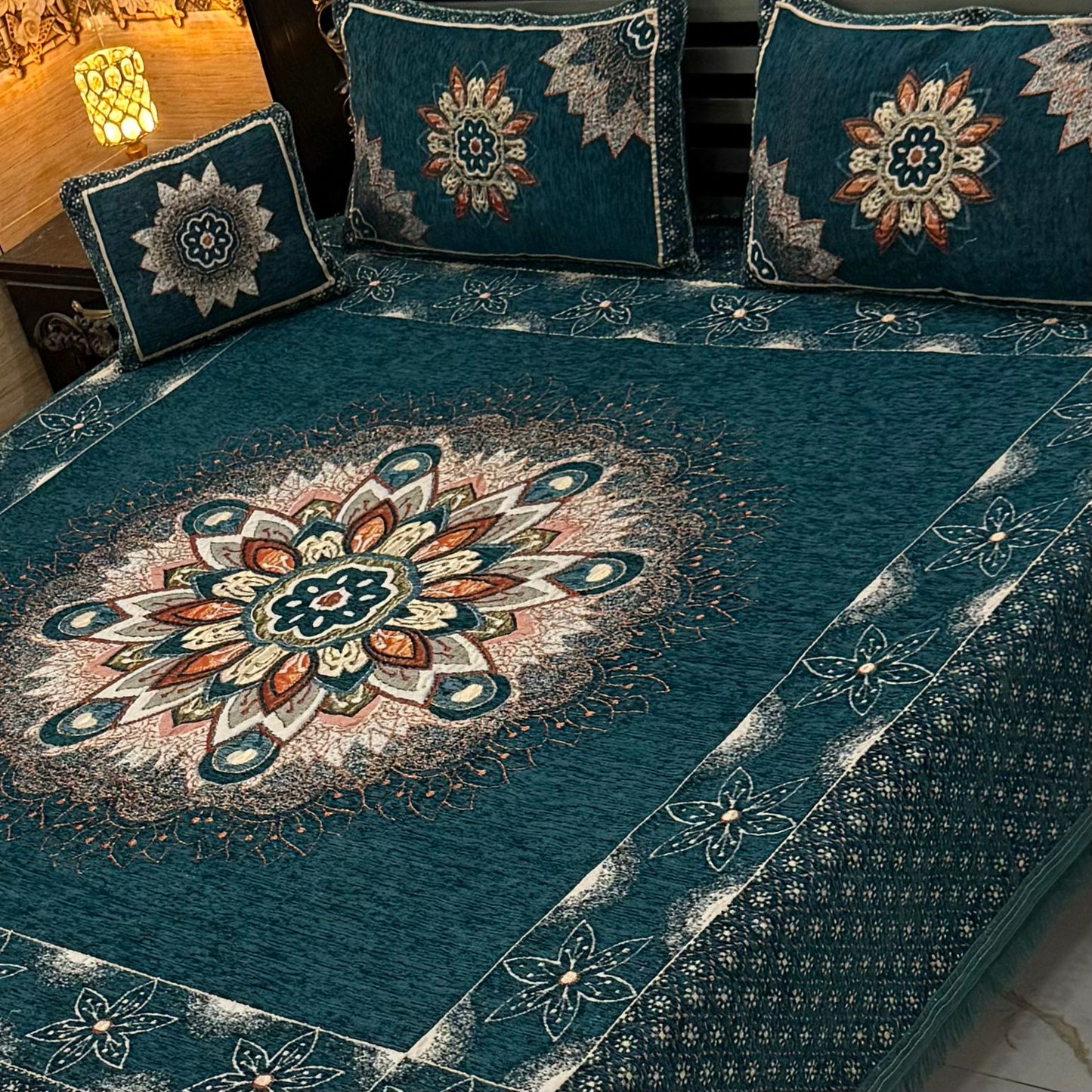 Velvet 4Pcs Jaquard Bedsheet*

King Size