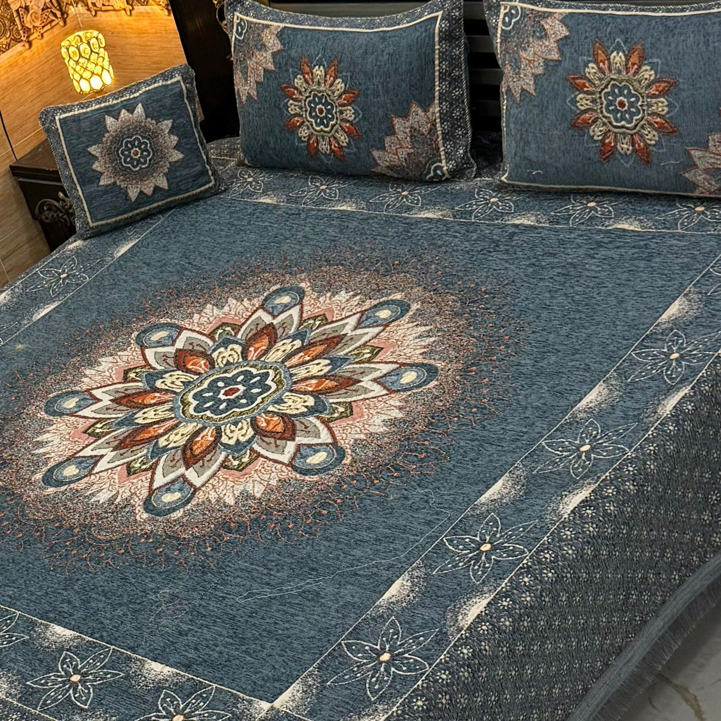 Velvet 4Pcs Jaquard Bedsheet*

King Size