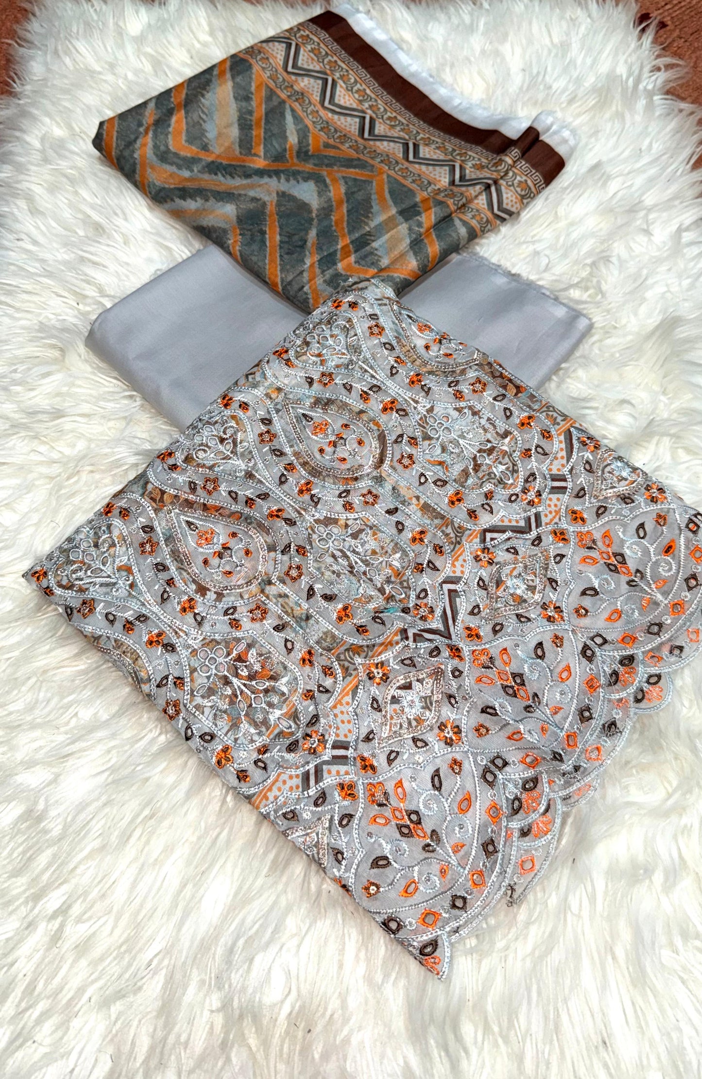 RIWAYAT, 3 PC PRINT LAWN EMBROIDERED CHIKENCARI 7 color's