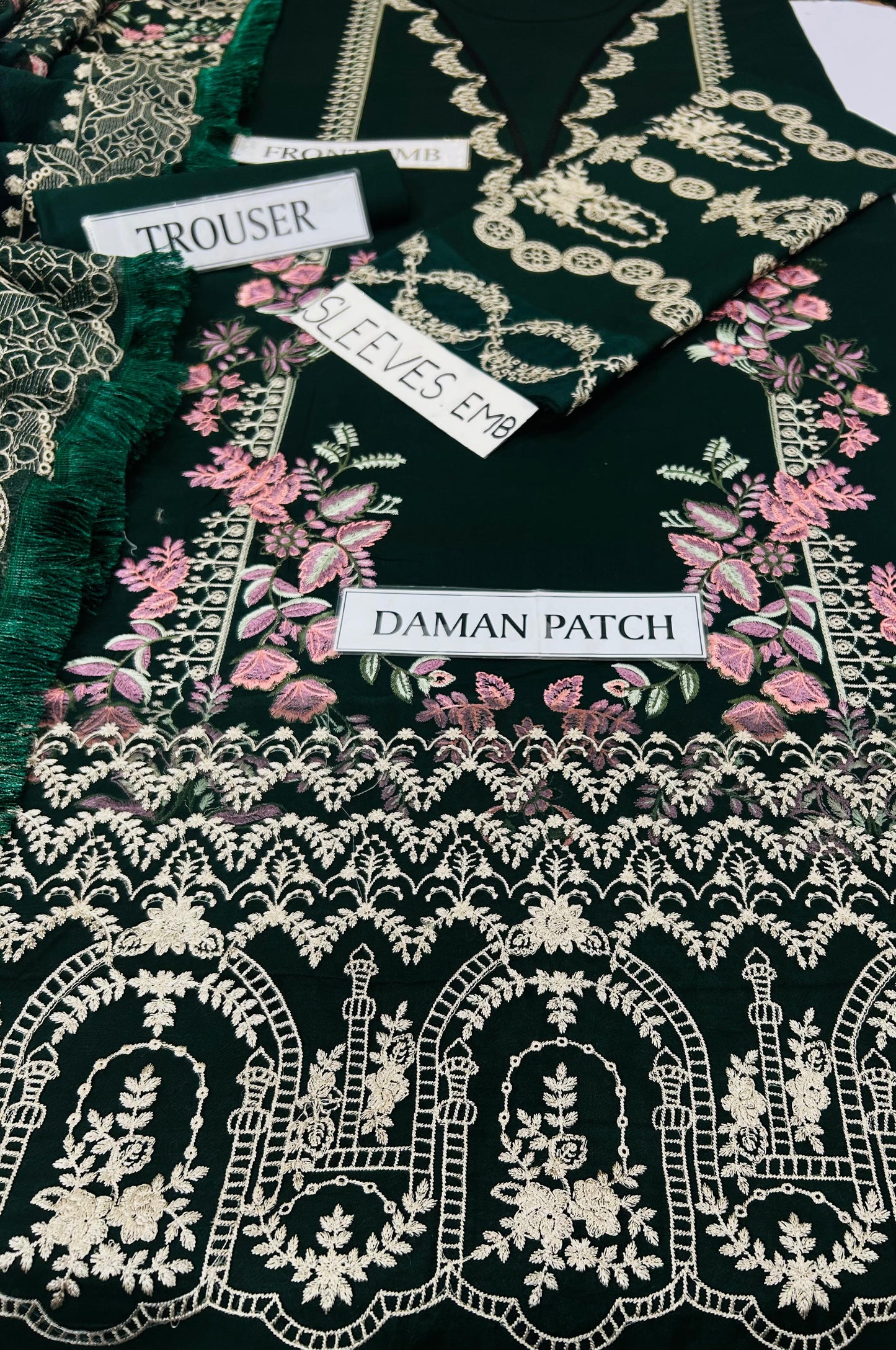 KAHF, WEAR BY THE GORGEOUS ACTRESS KINZA HASHMI