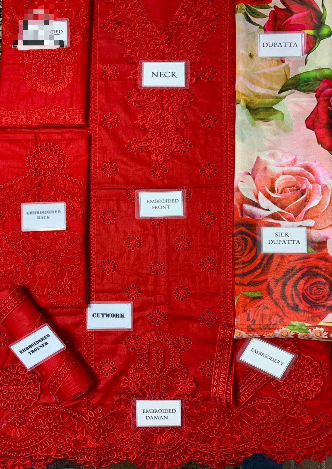 Mushq, Valentina MSL04-22
Fabric: Lawn & Silk