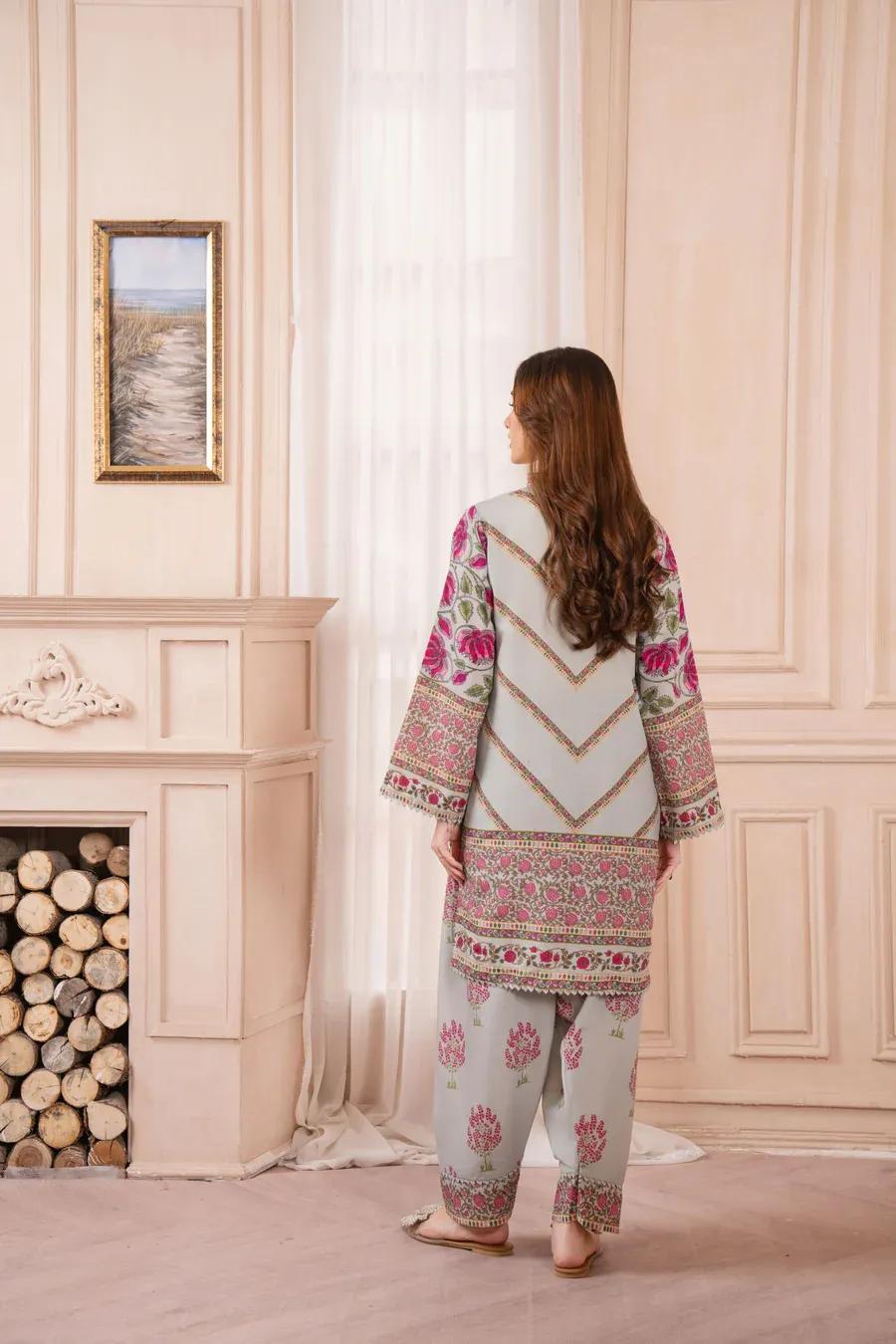 Silky lawn digital print coord set Kainaat