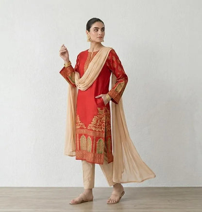 Arabic lawn,printed suit with chiffon dupatta