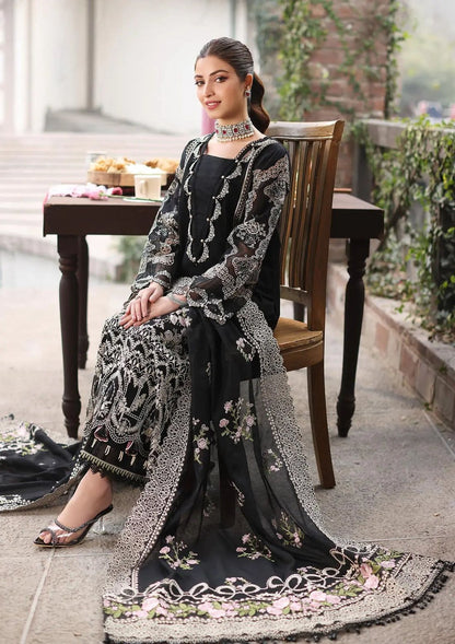 KAHF, WEAR BY THE GORGEOUS ACTRESS KINZA HASHMI