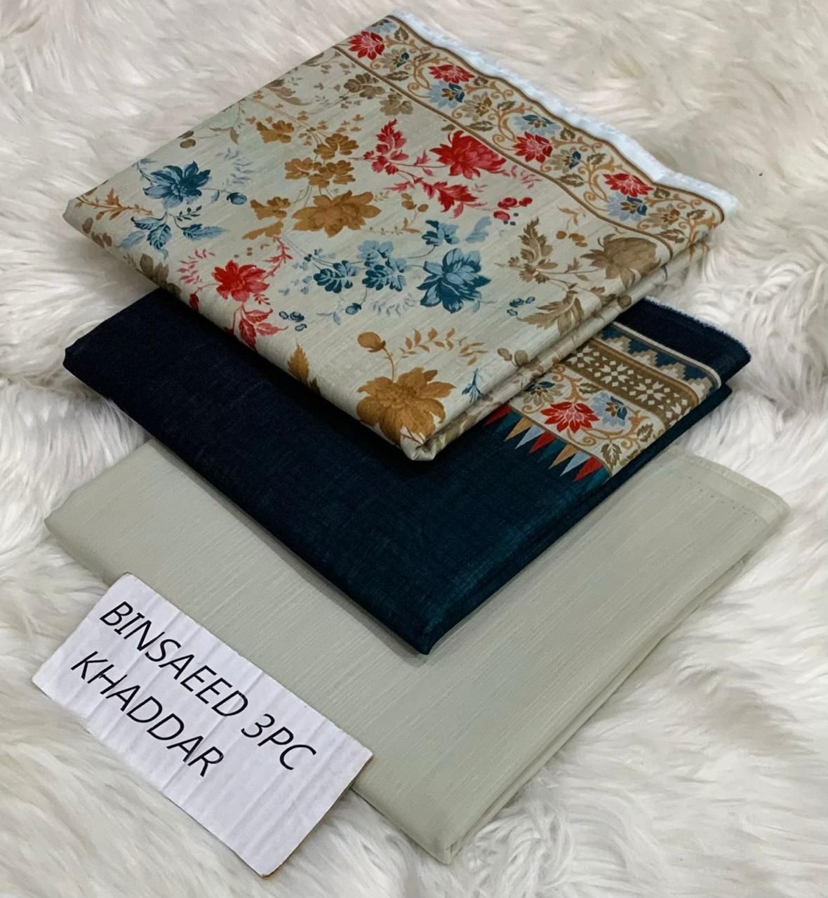 Ladies winter collection printed Karandi (Dupatta, shirt, trouser, 3Pcs)