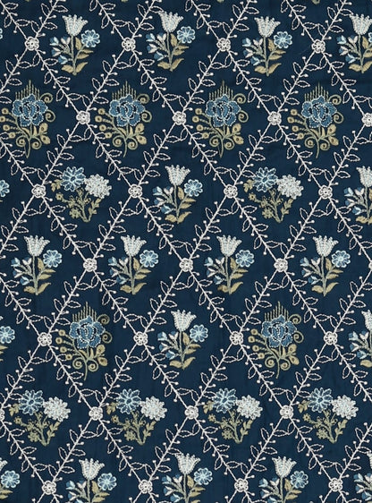Summer Fabric: High-quality lawn cotton.