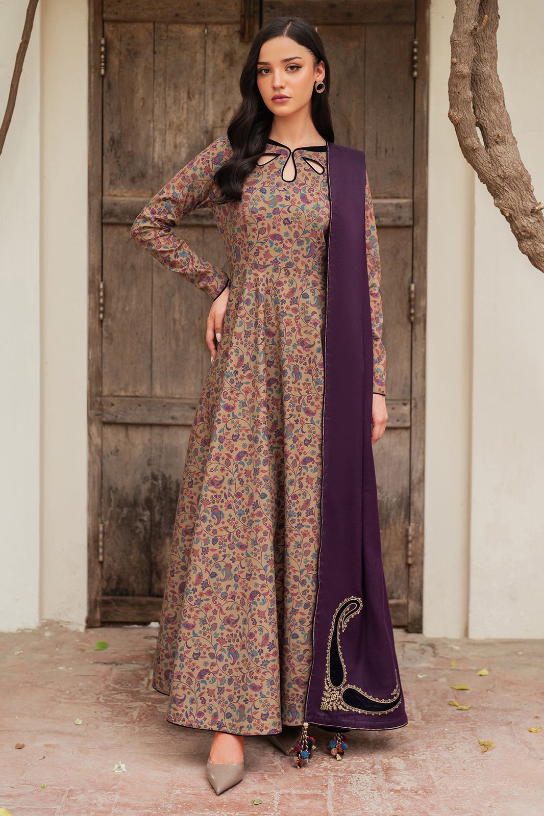 Jazmin Summer outfit
Lawn collection 2026, 03 PCS unstitched* printed lawn 90/70*