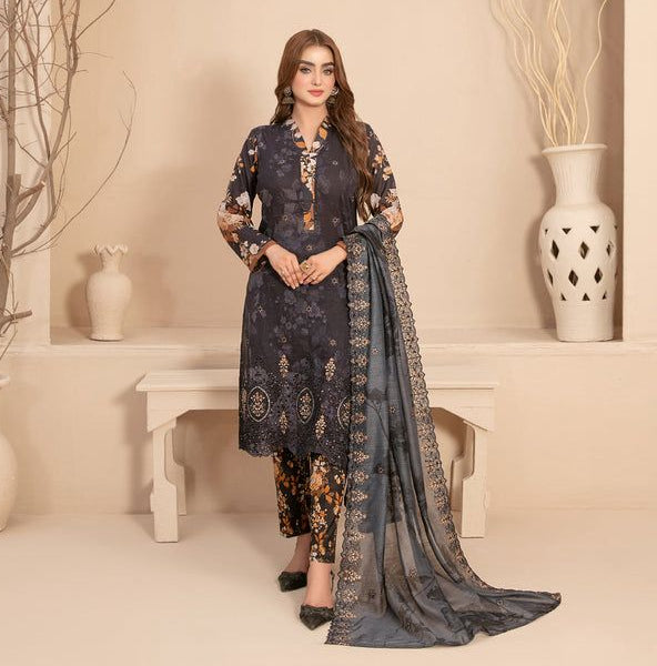 TAWAKKAL, LAWN Suit With BANA DORA DUPATTA