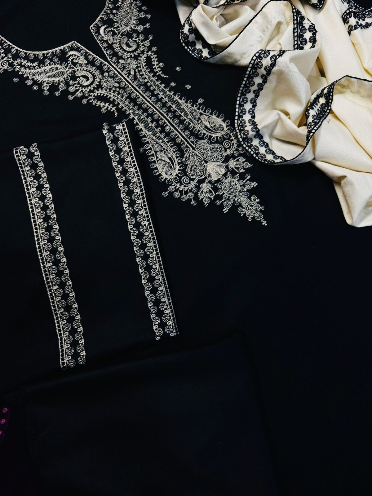 Women's embroidered unstitched dress Batik