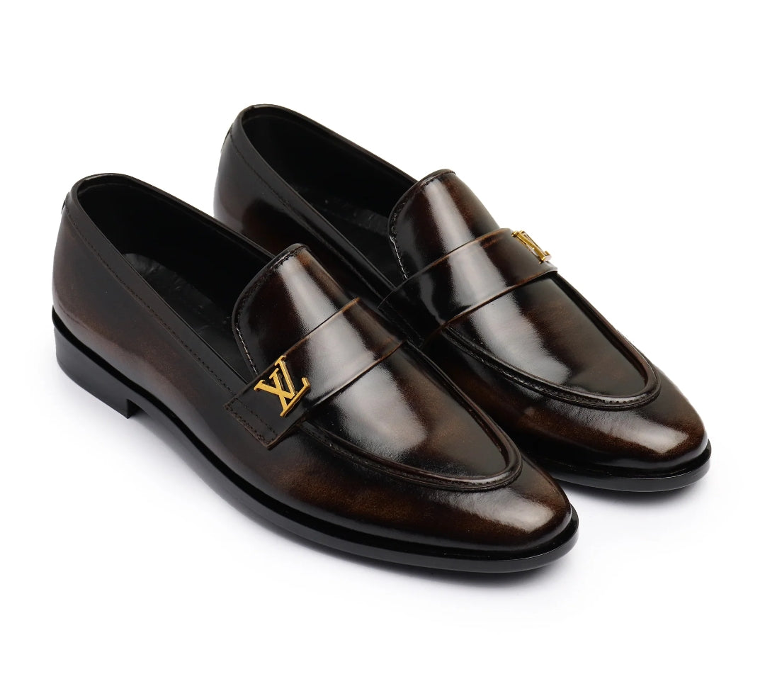 Side V leather shoes