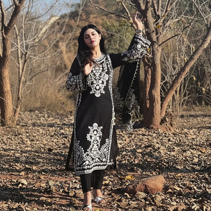 Agha Noor luxury, Fine Quality 90/70 Lawn with Ready to wear Chiffon Emb Dopatta*