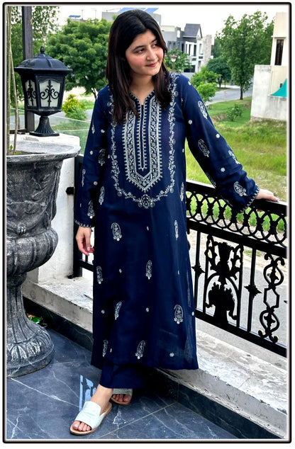 URGE : PURE LAWN 2PC EMBROIDERED