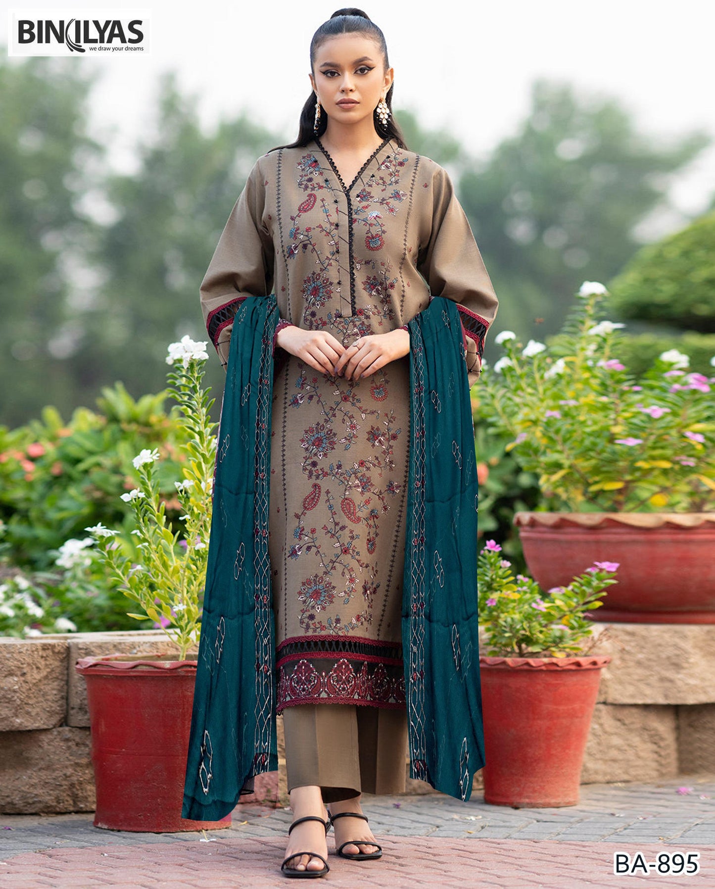 Bin Ilyas*FABRIC*LAWN 90/70*
3pc