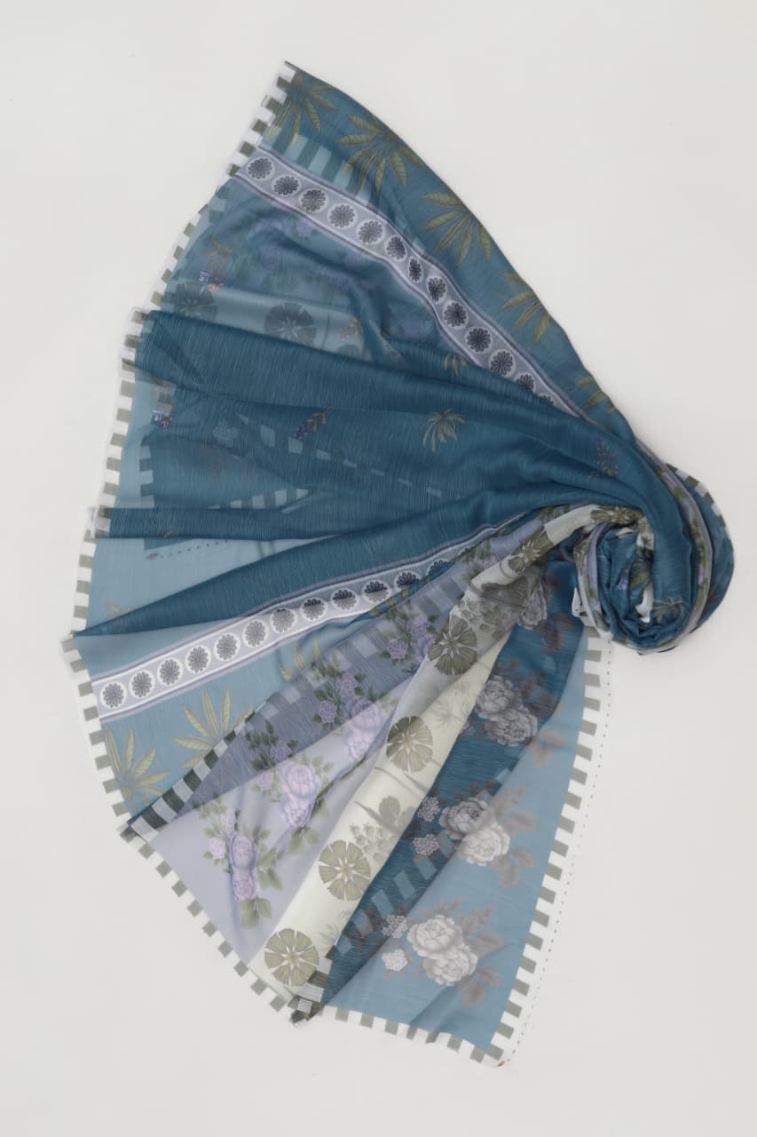 Summer Fabric: High-quality lawn cotton.