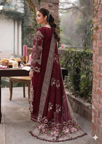 KAHF, WEAR BY THE GORGEOUS ACTRESS KINZA HASHMI