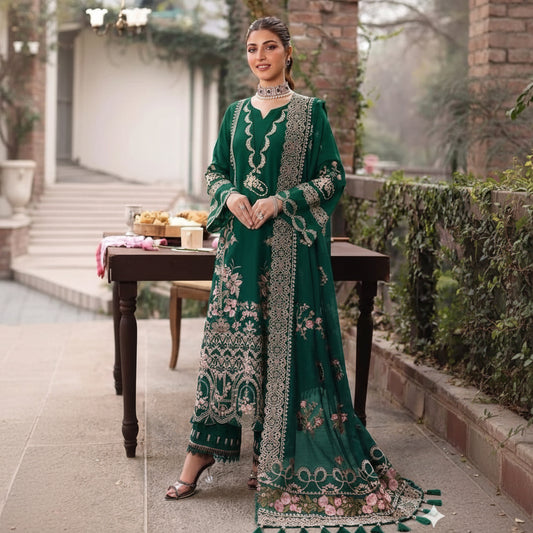 KAHF, WEAR BY THE GORGEOUS ACTRESS KINZA HASHMI