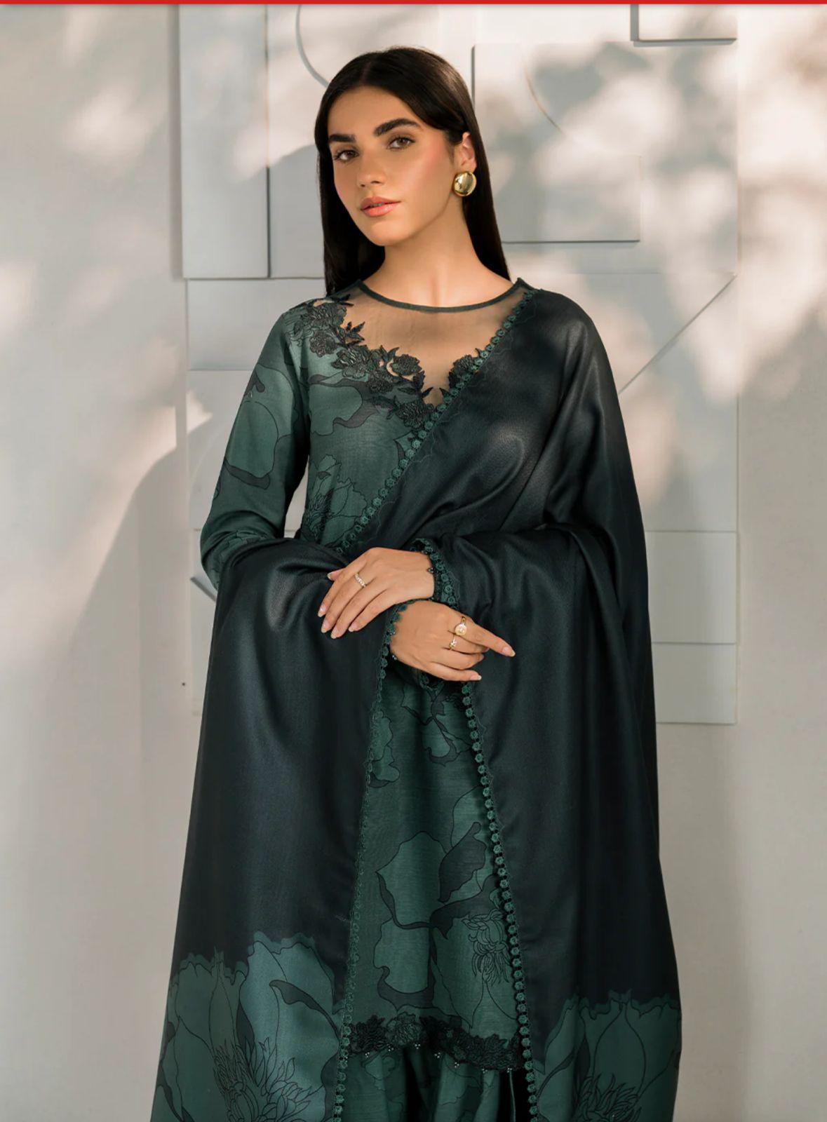 IZNIK Embroidered