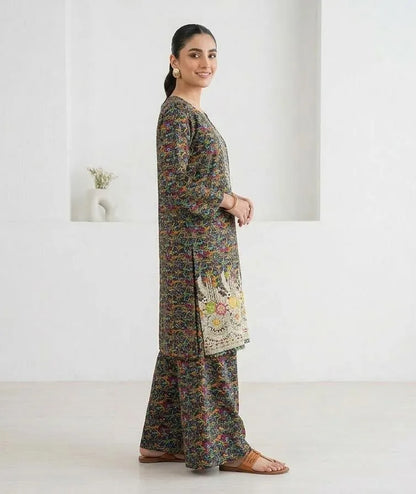 Embroidered lawn digital printed shirt 2pcs